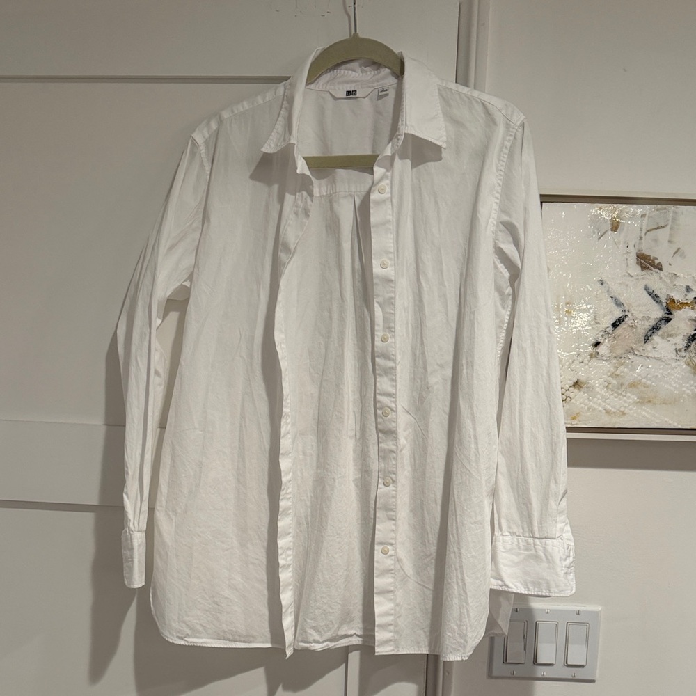Uniqlo womens White Long-Sleeve Button-Up Shirt